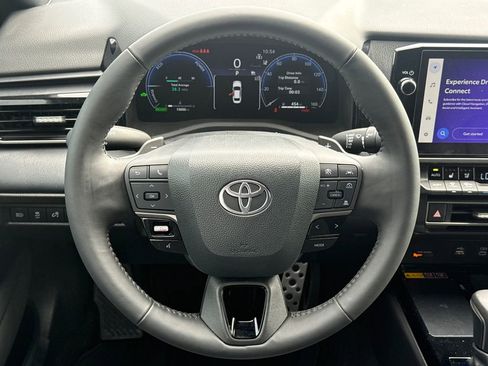 Used 2025 Toyota Camry XSE w/ Premium Package FWD image 13