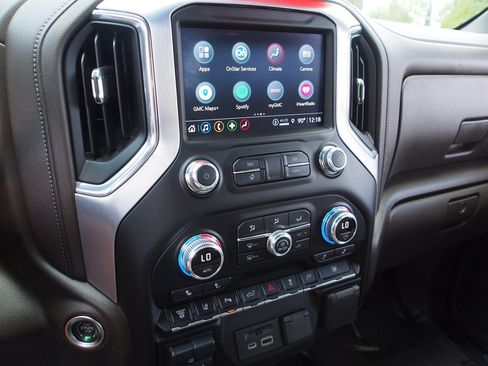 Used 2022 GMC Sierra 3500 SLE w/ SLE Convenience Package AWD/4WD image 22