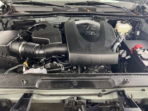 Used 2023 Toyota Tacoma TRD Off-Road image 23