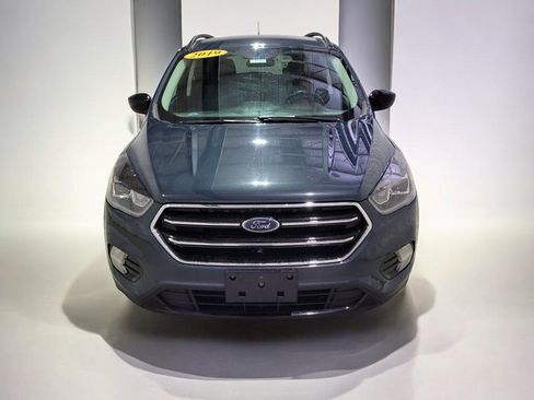 Used 2019 Ford Escape SE image 12