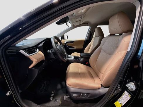 Certified 2024 Toyota RAV4 XLE FWD image 17