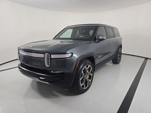 Used 2024 Rivian R1S Adventure AWD/4WD image 1