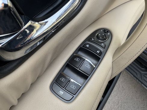 Used 2019 Nissan Armada SL w/ Premium Package image 28