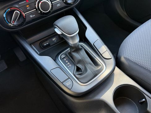 Used 2025 Kia Soul LX w/ LX Technology Package image 41