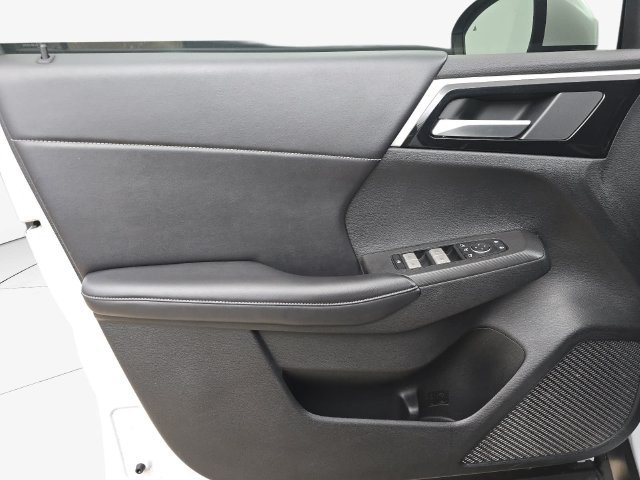 Used 2024 Mitsubishi Outlander 4WD Plug-In Hybrid image 26