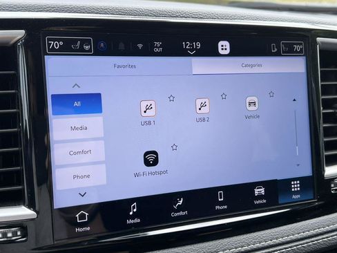 Used 2026 Chrysler Pacifica Select AWD/4WD image 22