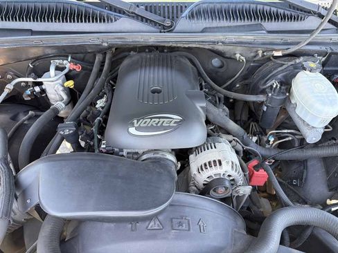 Used 2004 GMC Sierra 1500 SLE w/ Suspension Package, Off-Road AWD/4WD image 22