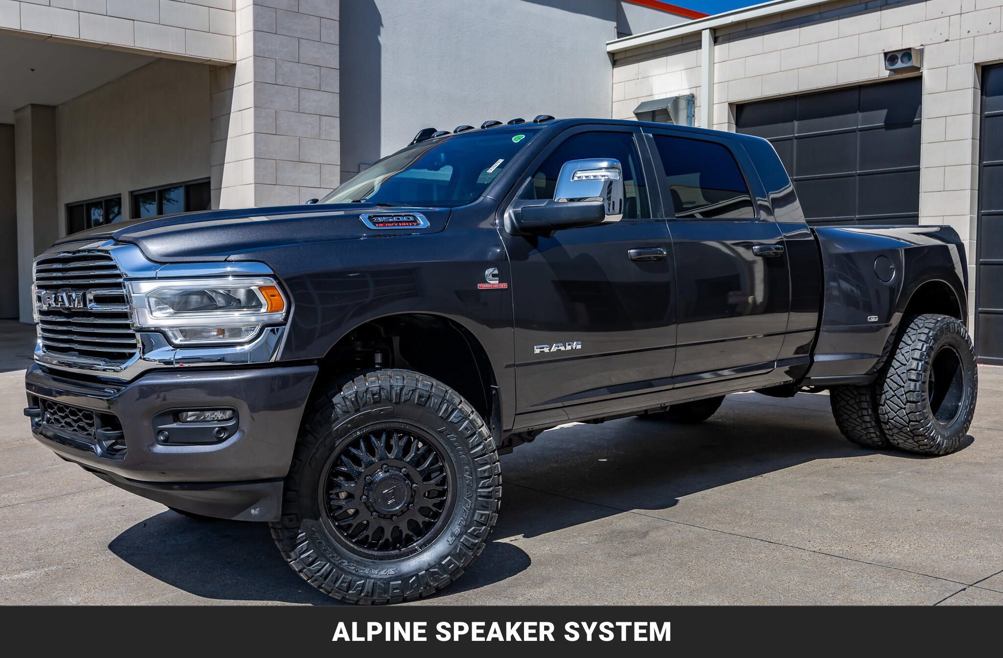 Used 2024 RAM 3500 Laramie w/ Towing Technology Group AWD/4WD image 5