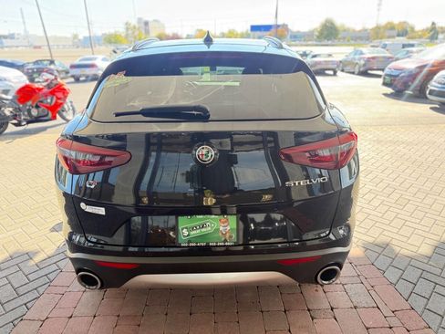 Used 2018 Alfa Romeo Stelvio Ti Sport image 10