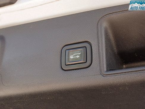 Used 2022 GMC Terrain SLT AWD/4WD image 29