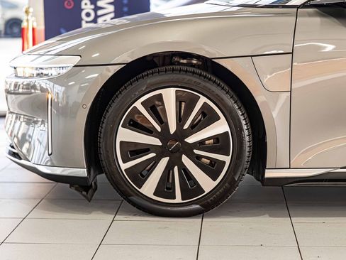 Used 2024 Lucid Air Touring image 10