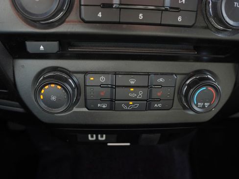 Used 2017 Ford F150 XLT w/ Equipment Group 302A Luxury image 6