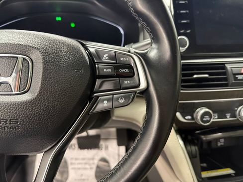 Used 2018 Honda Accord Touring image 20