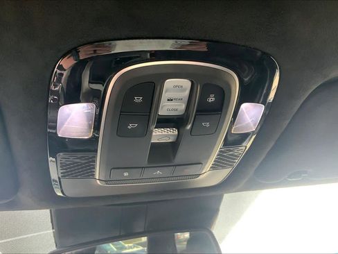 Used 2020 Hyundai Palisade Limited image 33