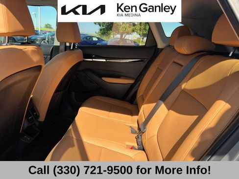 Certified 2024 Kia Seltos EX AWD/4WD image 11
