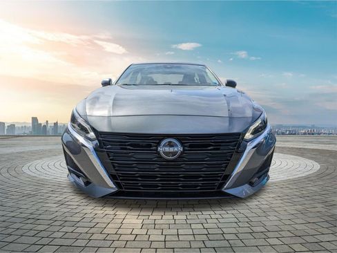 Used 2025 Nissan Altima 2.5 S image 10