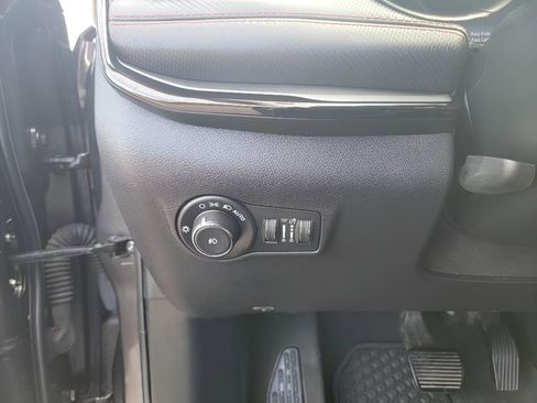 Used 2022 Jeep Compass Trailhawk image 17