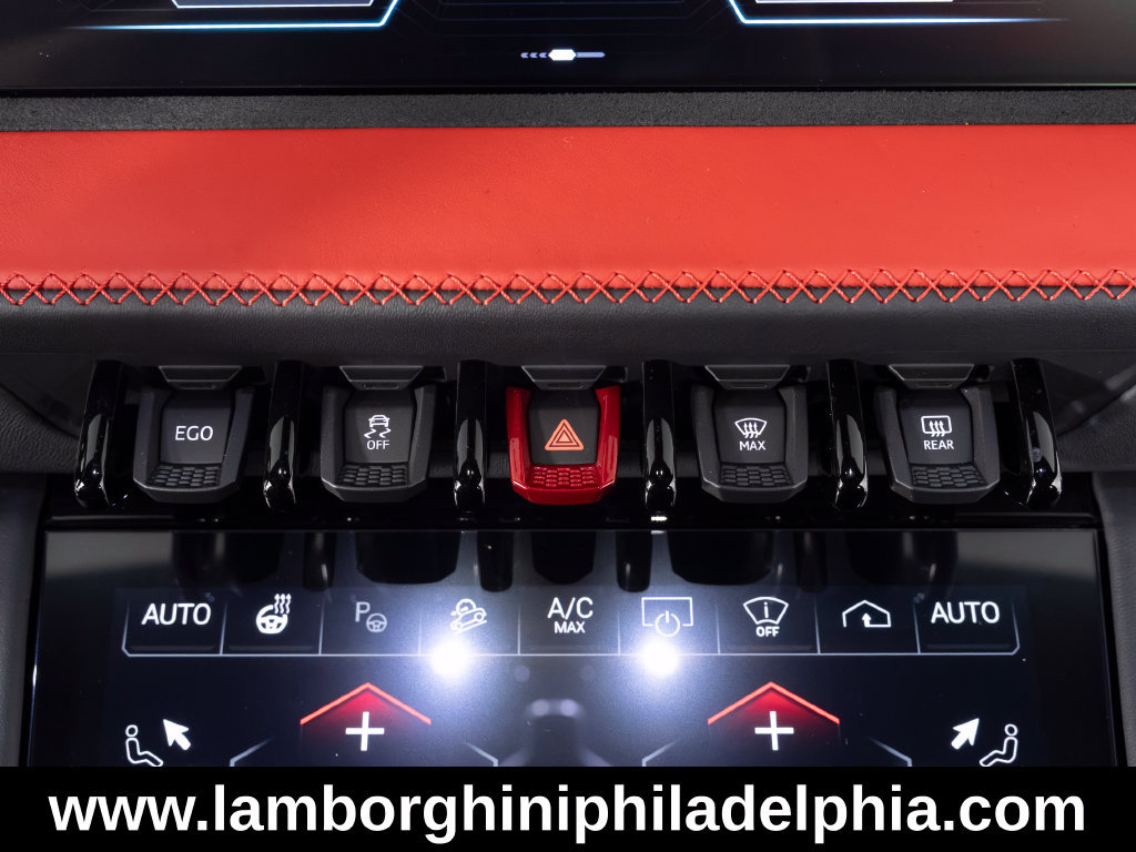 Used 2026 Lamborghini Urus SE AWD/4WD image 28
