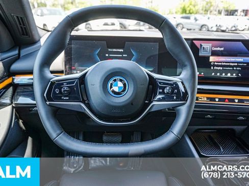 Used 2024 BMW i5 eDrive40i image 29