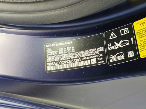 Used 2023 BMW M8 Competition w/ M Carbon Exterior Package AWD/4WD image 28