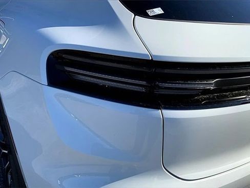 New 2025 Porsche Macan 4S Electric image 19