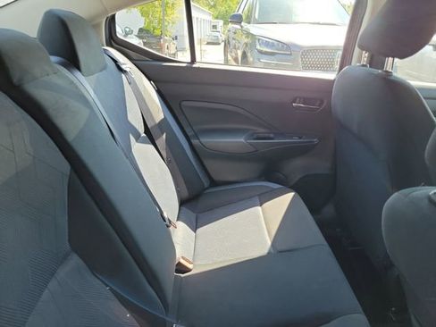Used 2025 Nissan Versa SV FWD image 27