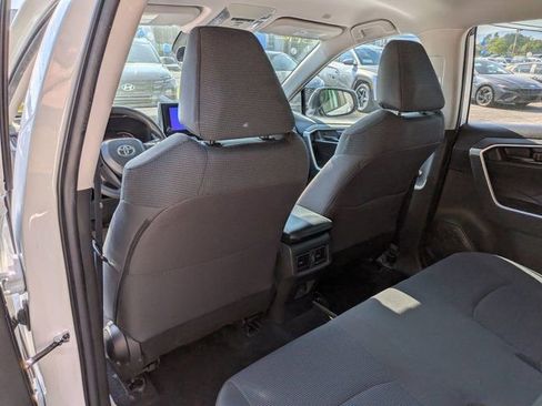 Certified 2023 Toyota RAV4 LE AWD/4WD image 17