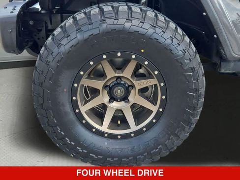 Used 2021 Jeep Gladiator Sport AWD/4WD image 12
