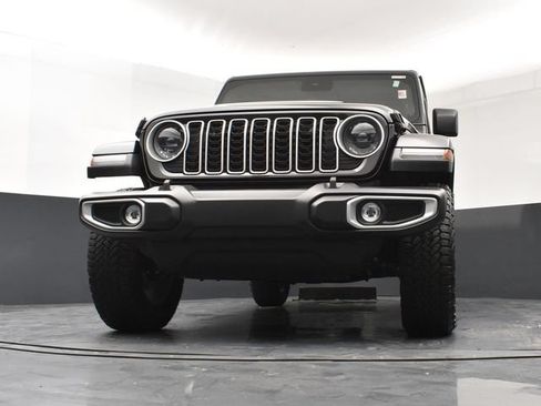 Used 2024 Jeep Wrangler Unlimited Sahara w/ Dual Top Group AWD/4WD image 23