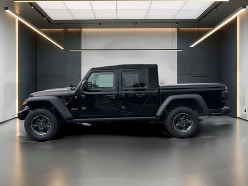 Used 2022 Jeep Gladiator Rubicon w/ LED Lighting Group AWD/4WD image 2