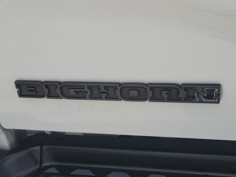 Used 2022 RAM 2500 Big Horn w/ Night Edition AWD/4WD image 10