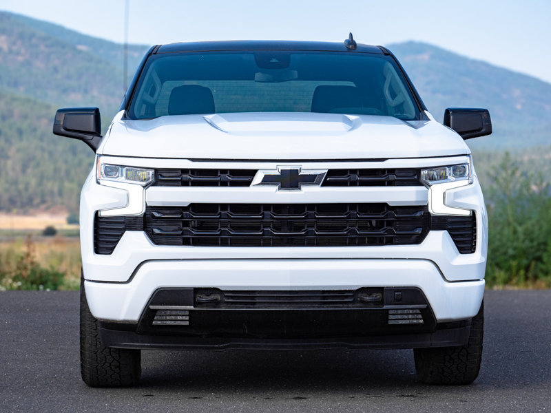 Used 2024 Chevrolet Silverado 1500 RST w/ Z71 Off-Road Package AWD/4WD image 2