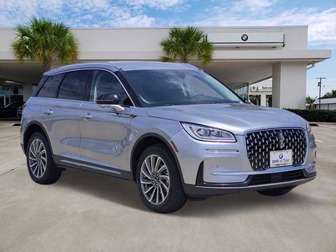 Used 2024 Lincoln Corsair Reserve w/ Equipment Group 201A AWD/4WD image 3