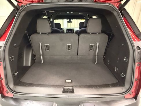Used 2023 Chevrolet Traverse LT image 16