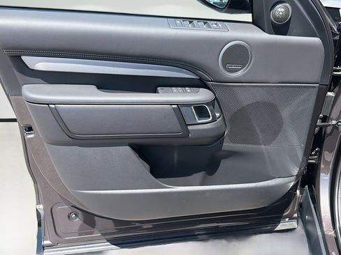 New 2026 Land Rover Discovery Limited Edition AWD/4WD image 22