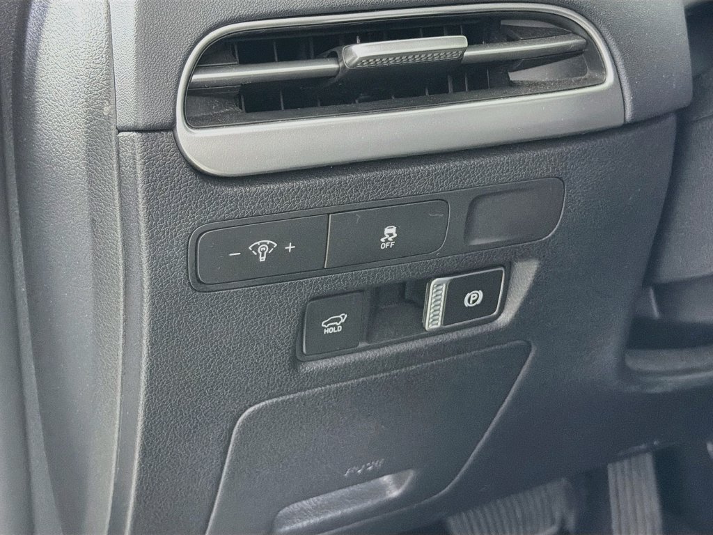 Used 2025 Hyundai Palisade SEL FWD image 13
