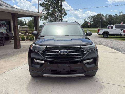 Used 2020 Ford Explorer XLT w/ Equipment Group 202A AWD/4WD image 2
