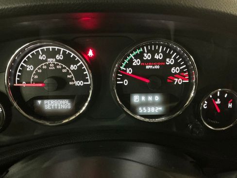 Used 2017 Jeep Wrangler Unlimited Rubicon image 17