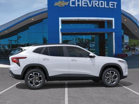 New 2026 Chevrolet Trax LT FWD image 29