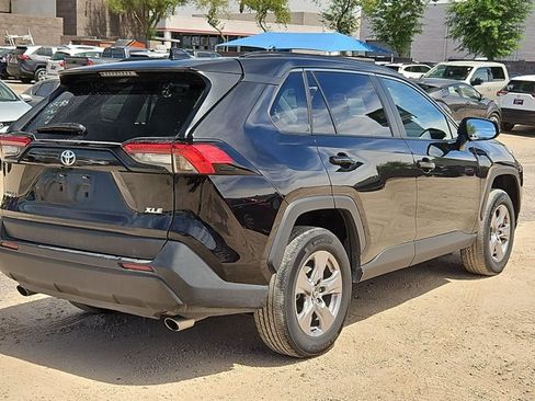 Used 2025 Toyota RAV4 XLE FWD image 5
