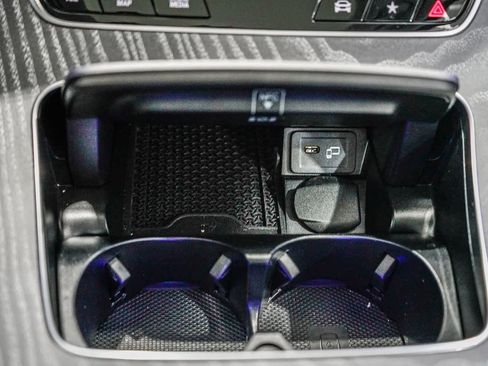 Used 2023 Mercedes-Benz E 350 Sedan image 22