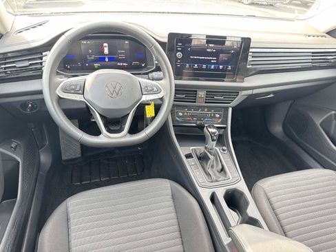 Certified 2025 Volkswagen Jetta S image 7