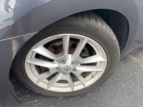Used 2011 Nissan Maxima 3.5 SV w/ Premium Pkg FWD image 2