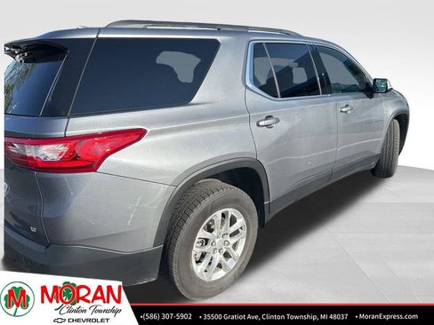 Certified 2021 Chevrolet Traverse LT FWD image 3