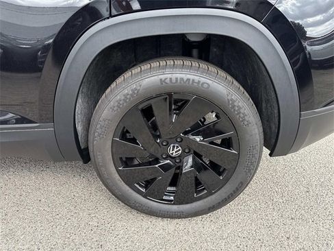 New 2026 Volkswagen Atlas Cross Sport SE image 8