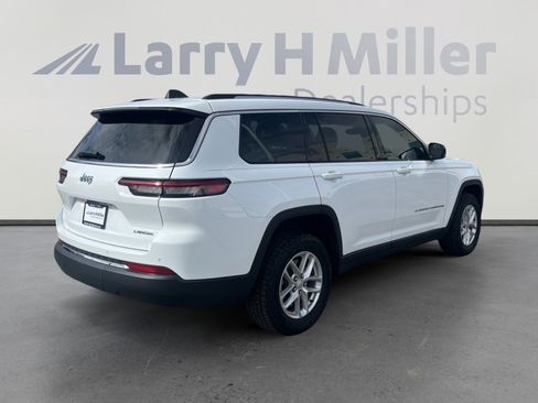 Used 2023 Jeep Grand Cherokee L Laredo image 5