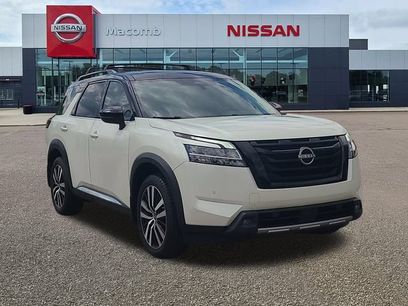 Used 2023 Nissan Pathfinder Platinum