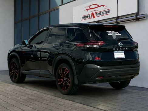 Used 2021 Nissan Rogue S image 7