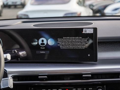 New 2026 Hyundai Ioniq 9 SE image 16