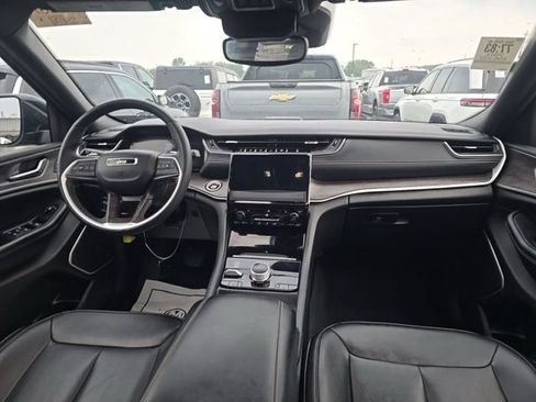 Used 2024 Jeep Grand Cherokee Limited 4xe AWD/4WD image 12